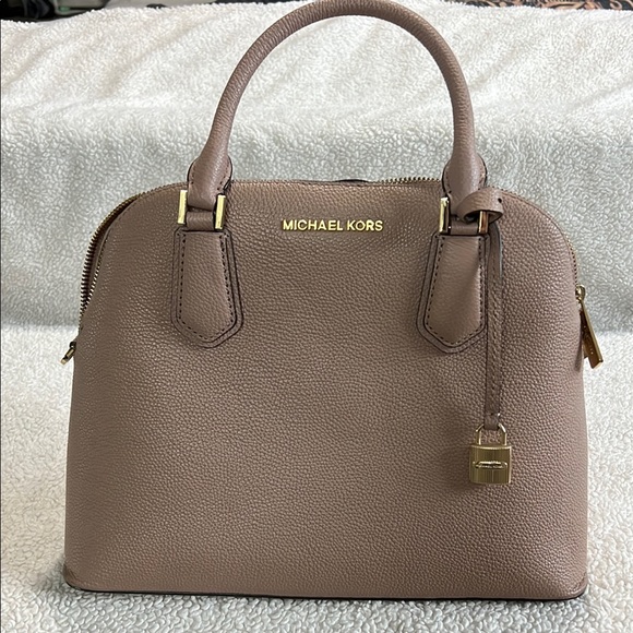MICHAEL KORS Adele Large Dome - Picture 1 of 9